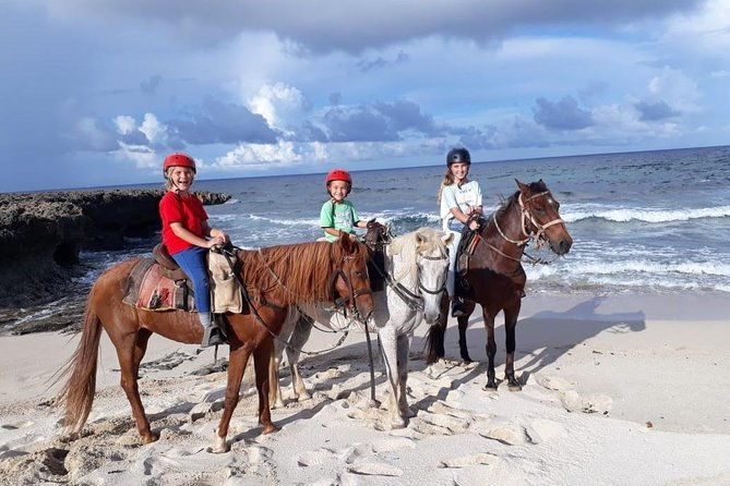 aruba-countryside-horseback-adventure-to-urirama-cove