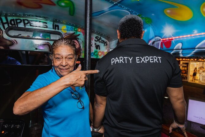 aruba-nightlife-and-barhopping-on-chogogo-party-bus