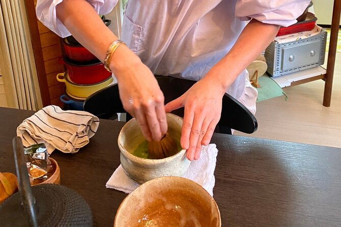 authentic-sushi-and-japanese-omelet-making-experience-in-osaka