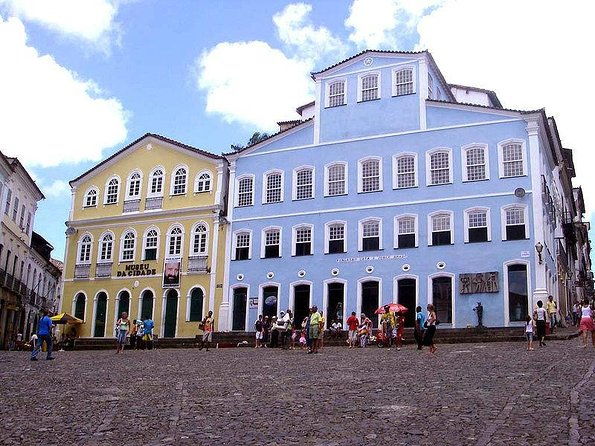 bahia-noite-folkloric-show-and-dinner-salvador-bahia-brazil
