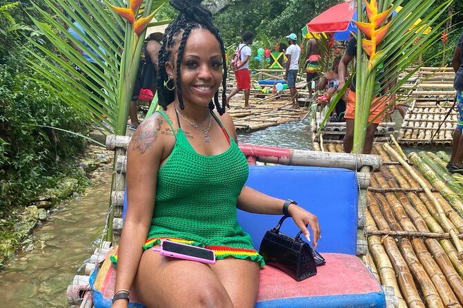 bamboo-rafting-on-the-great-river-with-limestone-foot-massage