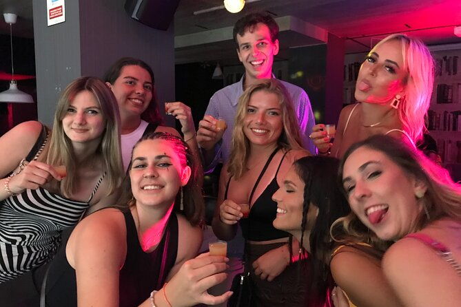 barcelona-pub-crawl-by-king-the-best-party-tour-vip-club-entry