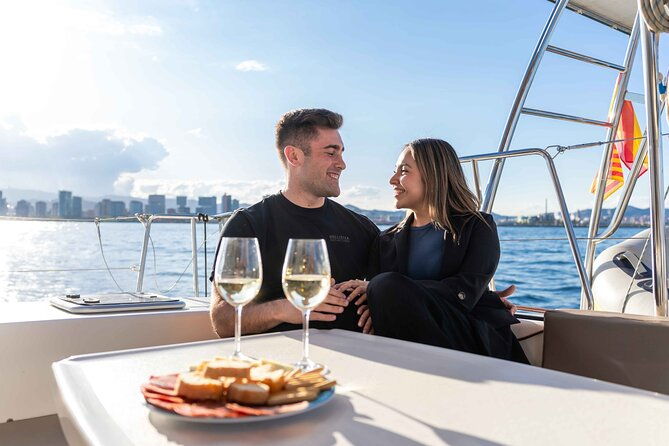 barcelona-sunset-sailing-with-wine-and-tapas