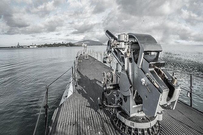 battleships-of-world-war-ii-departing-from-waikiki-area