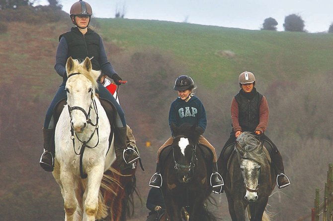 beach-countryside-horse-riding-outside-westport-guided-1-hour