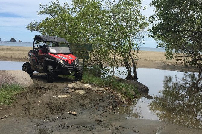 beach-mountain-sloth-refuge-buggy-tour