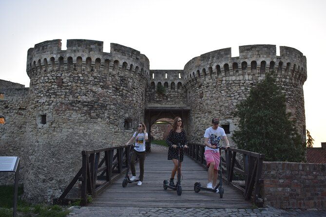belgrade-layover-private-tour-e-scooter-sighteeing