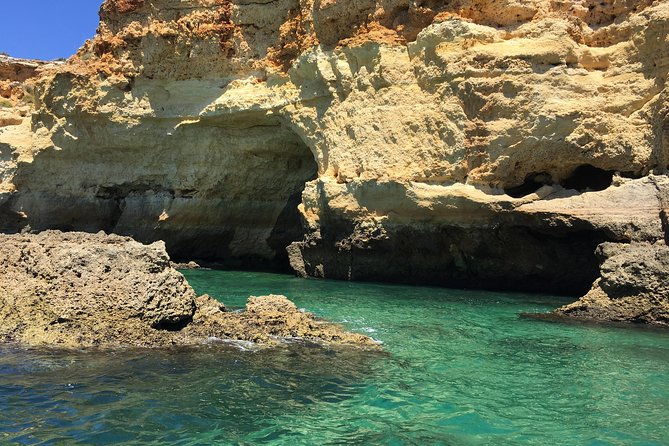 benagil-coast-line-sunset-algarve-cave-captain