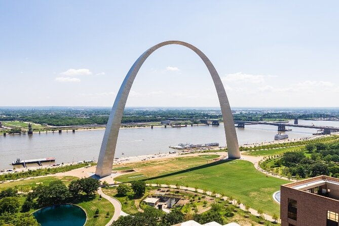 best-of-st-louis-small-group-tour-w-st-louis-arch-river-cruise