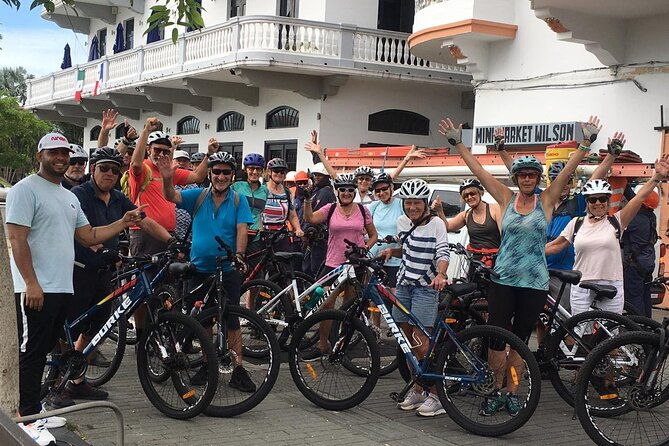 bike-tour-in-old-city-and-panama-city-with-local-markets