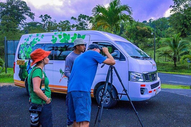 bird-watching-near-the-arenal-volcano