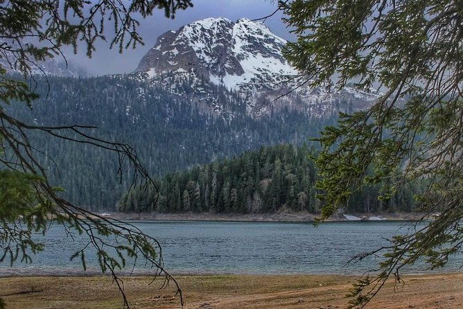 black-lake-and-djurdjevica-tara-bridge-private-tour