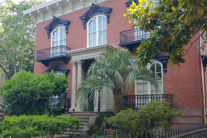 bloody-murder-savannah-pub-crawl