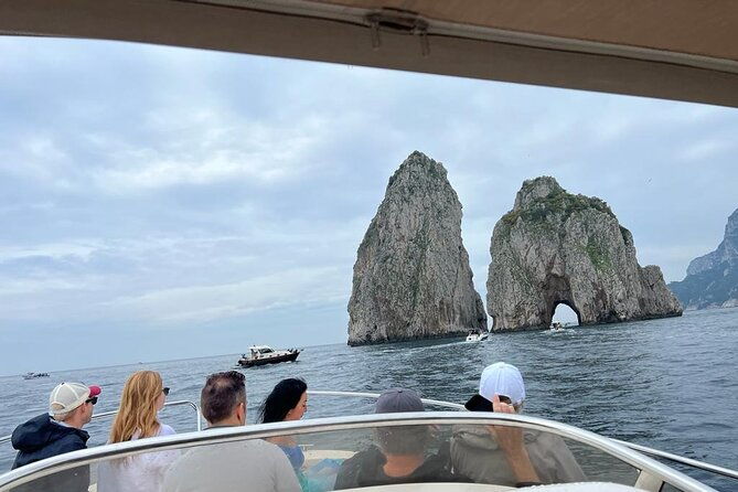 blue-grotto-and-capri-by-private-boat-tour