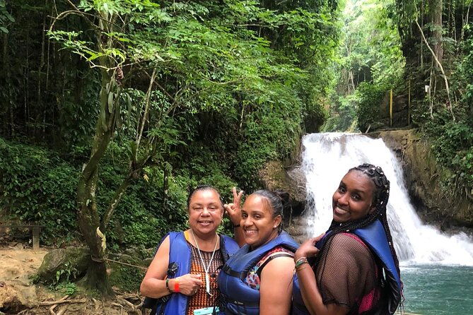 blue-hole-and-souvenir-shopping-ocho-rios-transportation-only