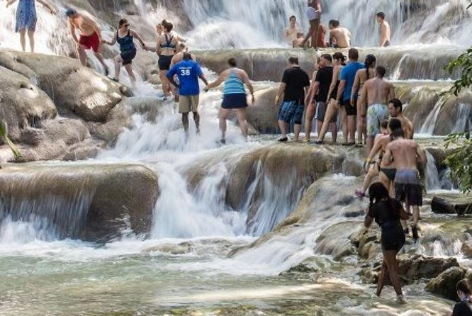 blue-hole-dunns-river-lunch-and-shopping-from-negril