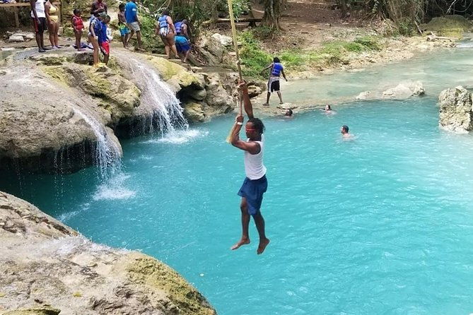 blue-hole-from-ocho-rios