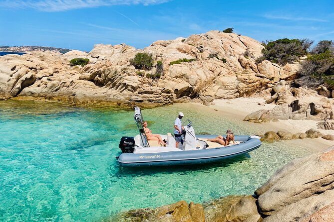 boat-excursion-to-the-national-park-of-la-maddalena-from-palau