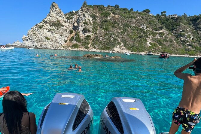 boat-tour-along-the-coast-of-the-gods-with-snorkeling