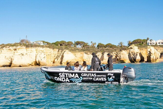 boat-trip-through-the-15-caves-of-benagil-2