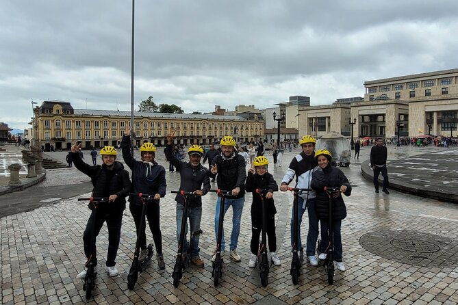bogota-tour-discover-the-history-of-la-candelaria-on-scooter