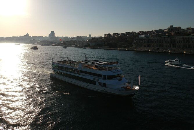 bosphorus-daytime-or-sunset-sightseeing-cruise-audio-guide-2
