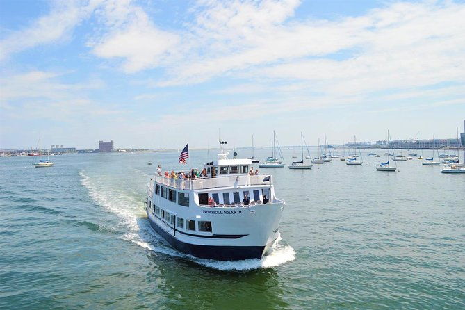 boston-historic-sightseeing-harbor-cruise-with-up-close-view-of-uss-constitution