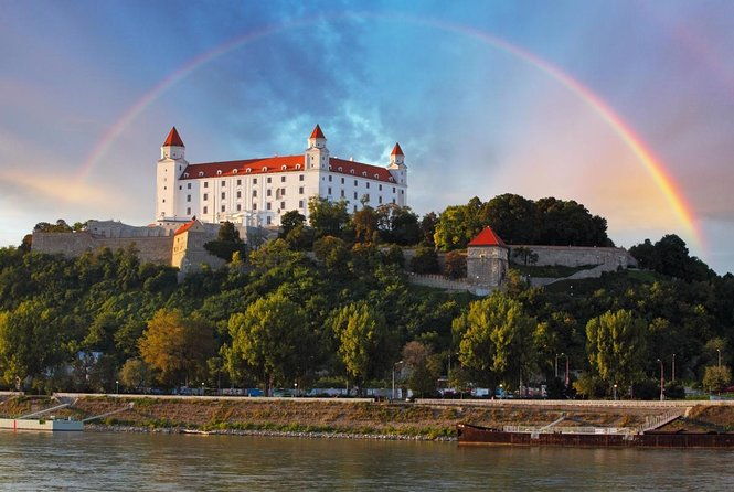 bratislava-city-walking-tour-with-castle-ticket