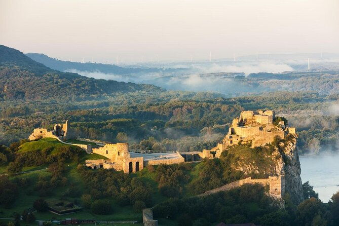 bratislava-grand-city-tour-with-devin-castle