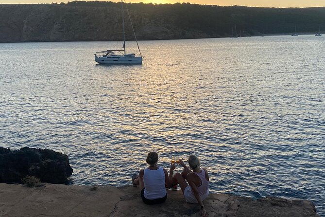 breakfast-at-sunrise-in-menorca-private-guide