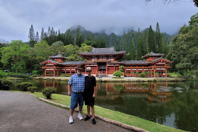 byodo-temple-and-waimea-botanical-garden-tour-2