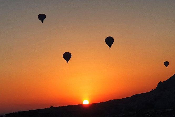 cappadocia-hot-air-balloon-ride-with-breakfast-and-champagne