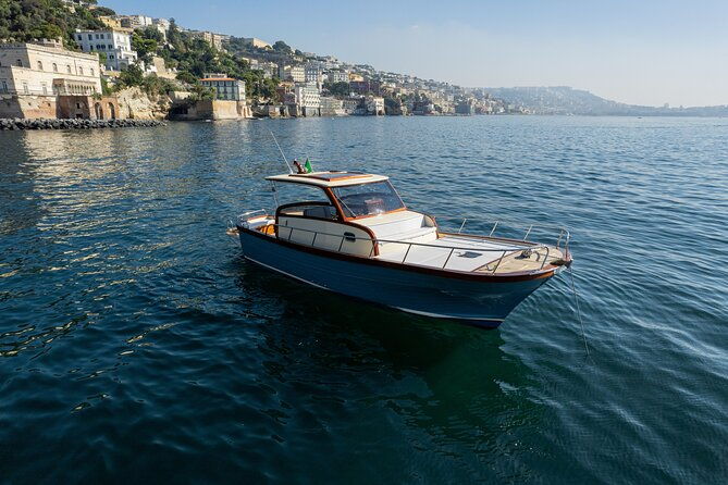capri-island-in-private-luxury-40-feet-speedboat-from-sorrento-positano-amalfi-ravello-2
