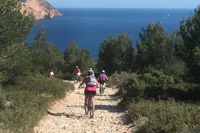 cassis-two-calanques-tour-by-electric-mountain-bike