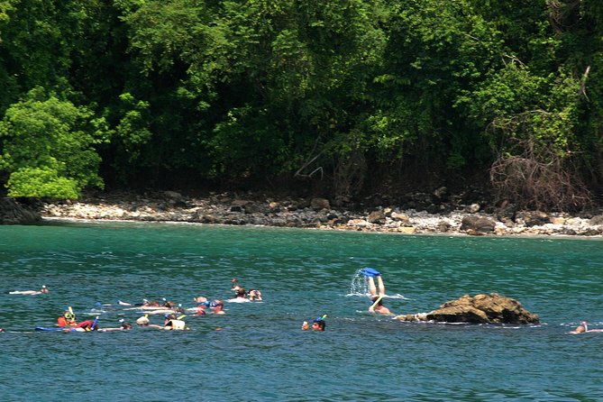 catamaran-cruise-from-manuel-antonio-with-snorkeling