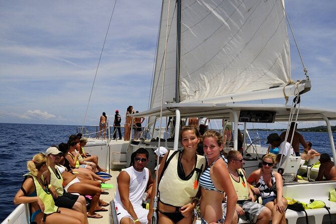 catamaran-cruise-open-bar-food-and-snorkeling