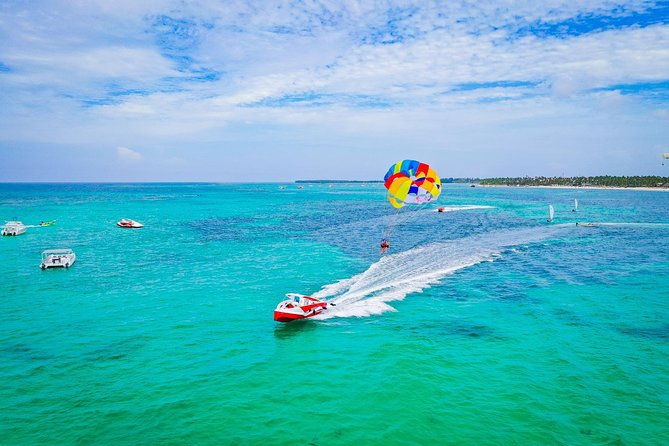 catamaran-cruise-with-snorkeling-parasailing