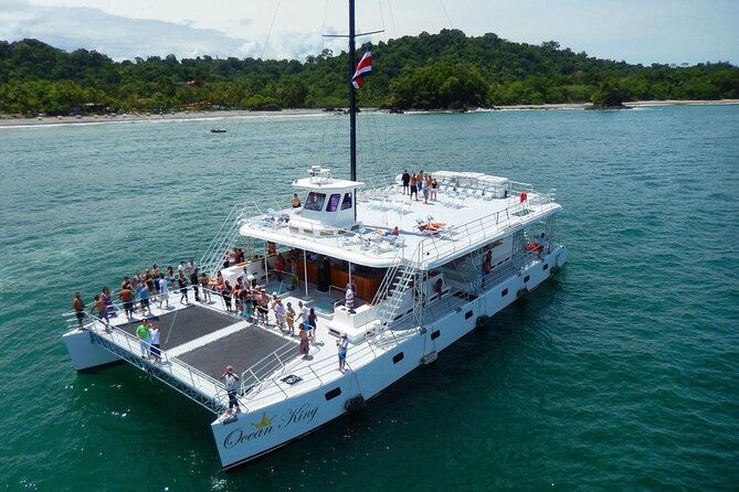 catamaran-ocean-king-manuel-antonio