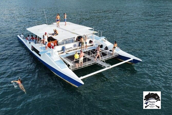catamaran-snorkeling-at-cano-island-from-drake-bay