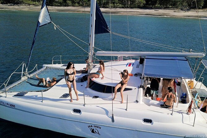 catamaran-sunset-cruise-tamarindo