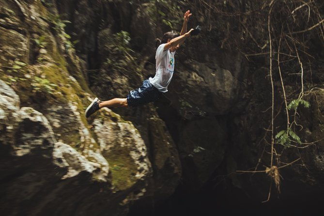 cave-tubing-with-local-tour-guide-and-belizean-lunch