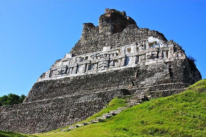 cave-tubing-xunantunich