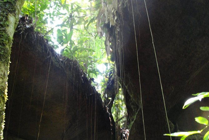 caves-and-waterfalls-day-tour