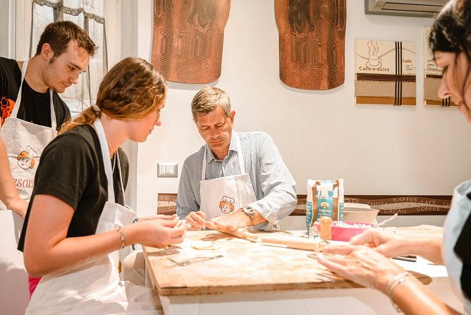 cesarine-pasta-tiramisu-class-at-locals-home-in-turin