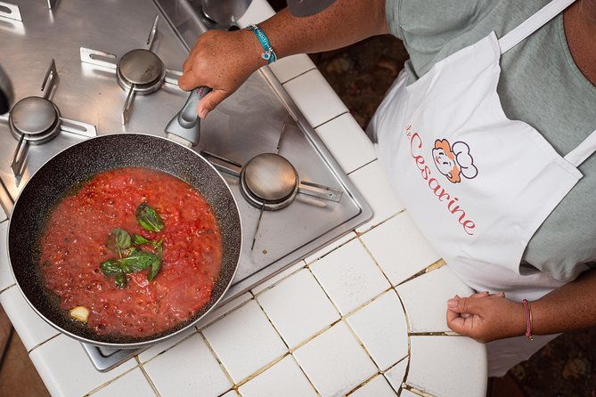 cesarine-small-group-market-tour-cooking-class-in-alberobello