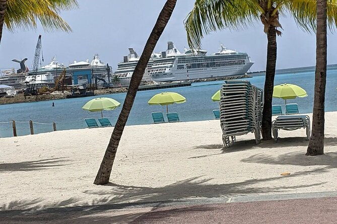 charter-our-boat-is-a-private-power-boat-charter