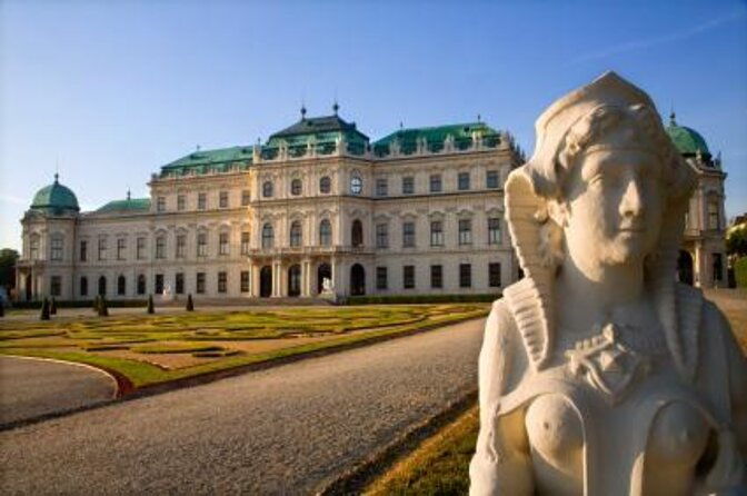 christmas-at-belvedere-private-tour-of-the-upper-palace-market