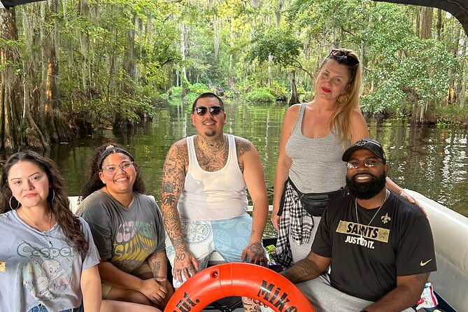 christmas-on-the-bayou-booze-cruise-near-new-orleans