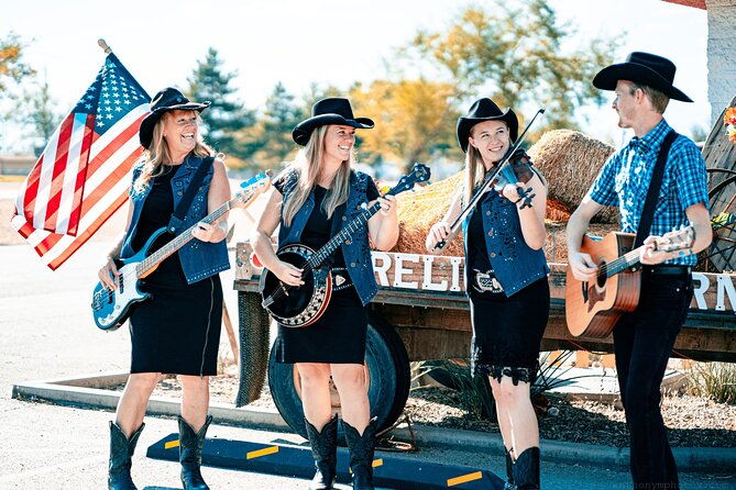 chuck-wagon-dinner-and-show-at-the-firelight-barn-in-henderson
