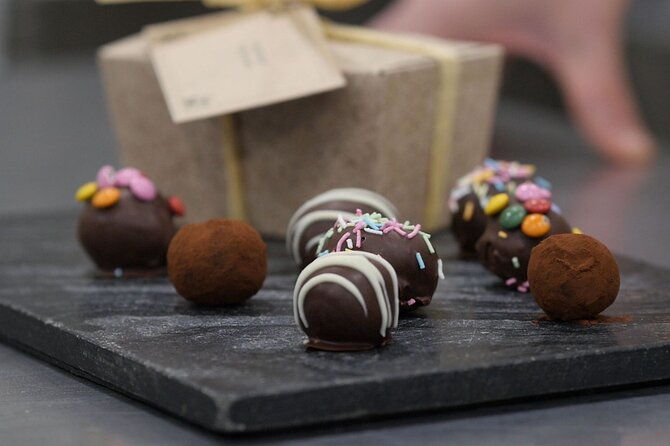 class-introduction-to-chocolate-making-at-york-cocoa-works